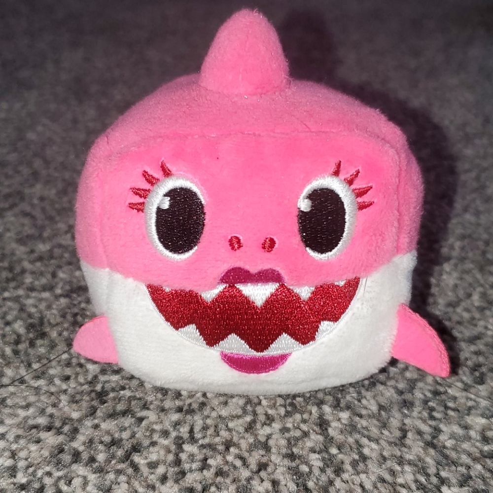Singing baby shark